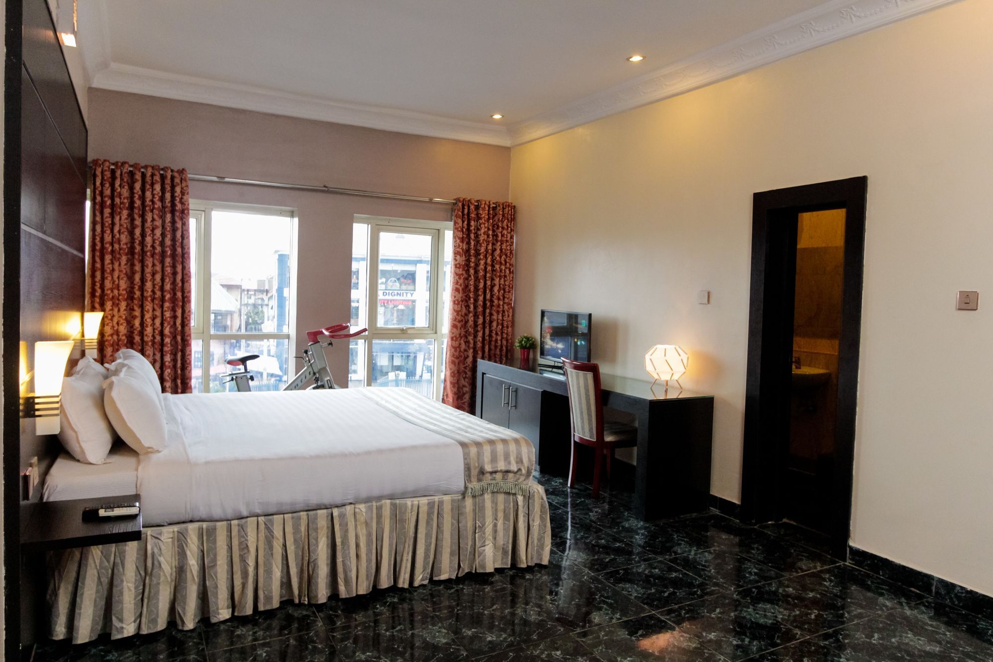 Sunfit - Fitness, Spa, Accommodation Aliayabiagba Exterior foto